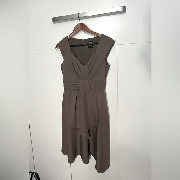 Taupe Dress with Pockets!! - Picture 1 of 6